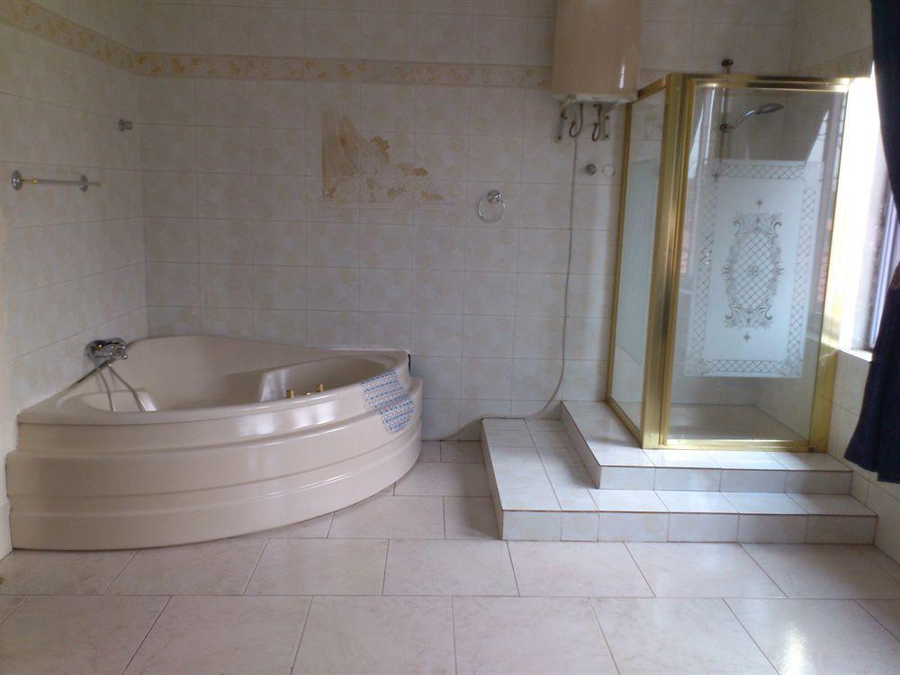 Tribeca Hotel Ghana Accra Kültér fotó